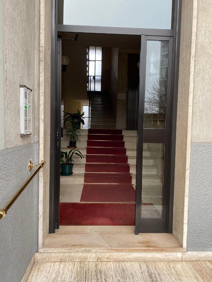 Next Home Milano Корсико Экстерьер фото